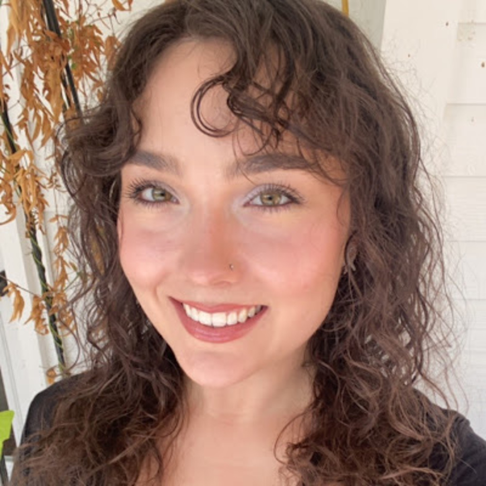 Meet your Posher, Avery